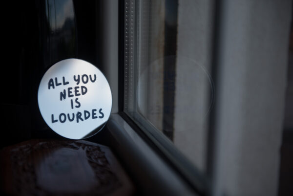 GULP - Specchio S ALL YOU NEED IS LOURDES - immagine 2